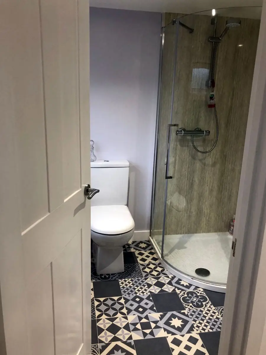 Halesowen_EnSuite1